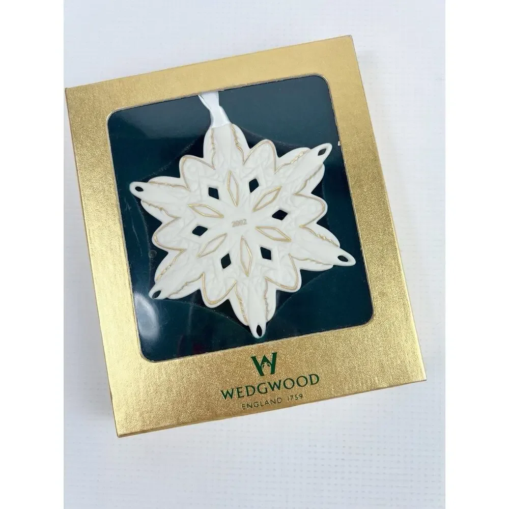Wedgwood Snowflake Ornament 2002 White Jasperware Gold Gilded 4in Vtg Christmas